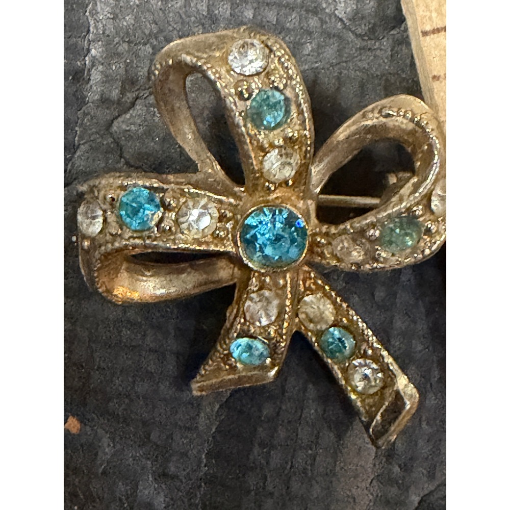 Bow Brooch Hat Lapel Pin Gold Tone Vintage Rhinestone Ribbon 40s Retro 1"